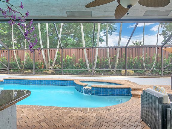 5th image of 7610 NW 47th Avenue