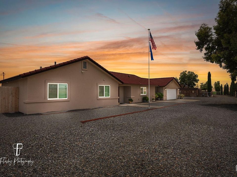 8229 Station Rd, Buttonwillow, CA 93206 Zillow