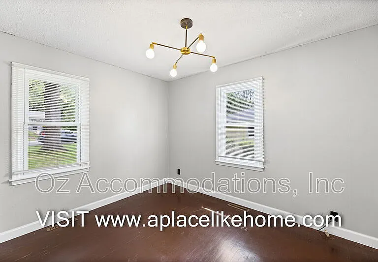 8201 E 110th St — Photo 17