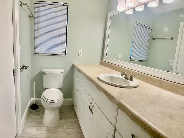 627 Alligator Dr — Photo 10