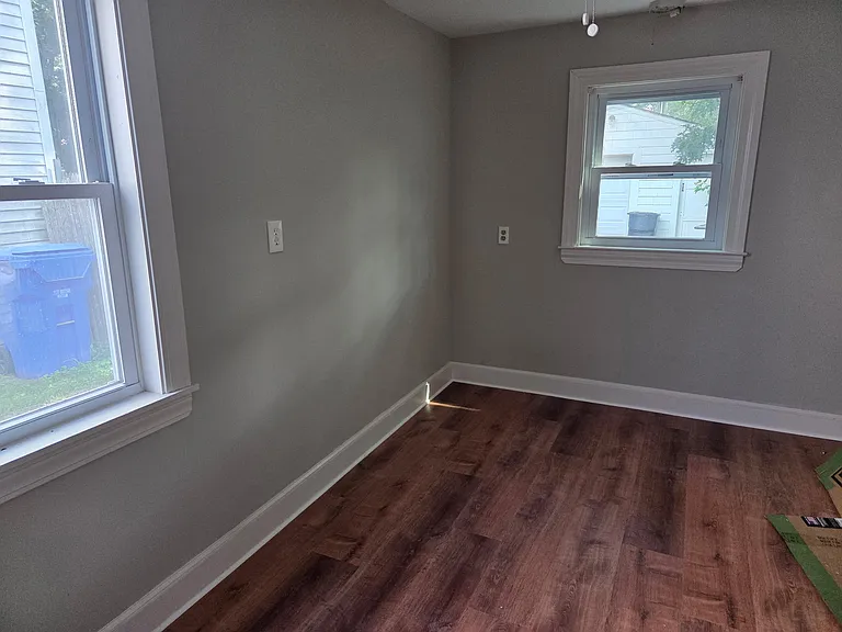 54 Park Dr — Photo 5