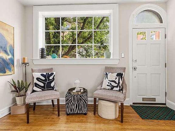 5th image of 726 S 7th St