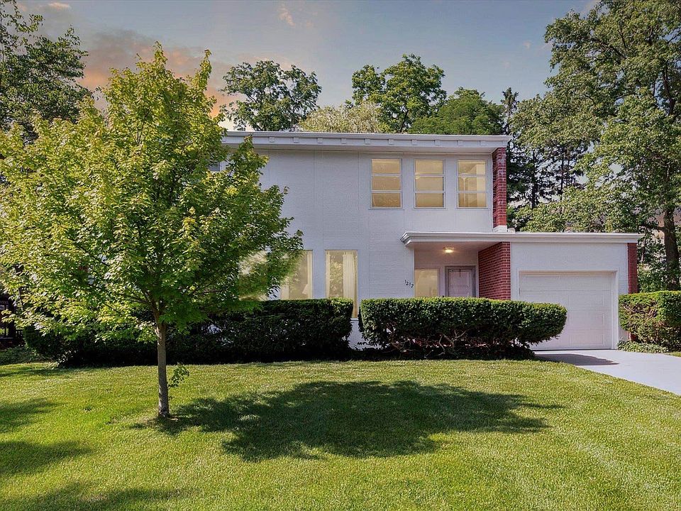 1st image of 1217 E Wayne St N