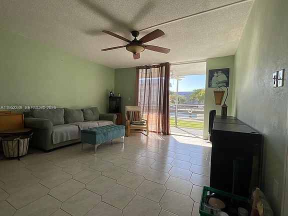 3rd image of 3600 NE 170th St APT 107