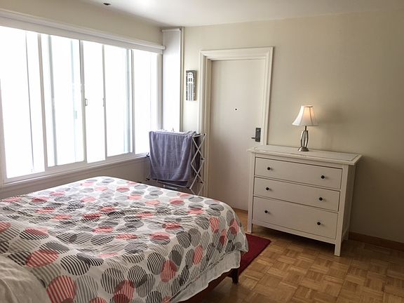 4th image of 4-14 Windsor Pl #10