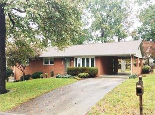 5961 Village Ln, Roanoke, VA 24019