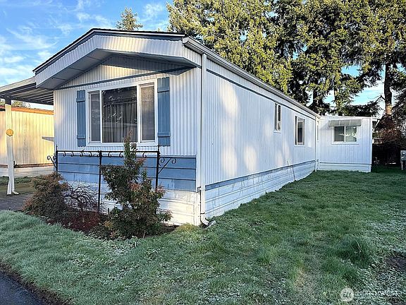 3rd image of 2210 Old Highway 99 South Road #31