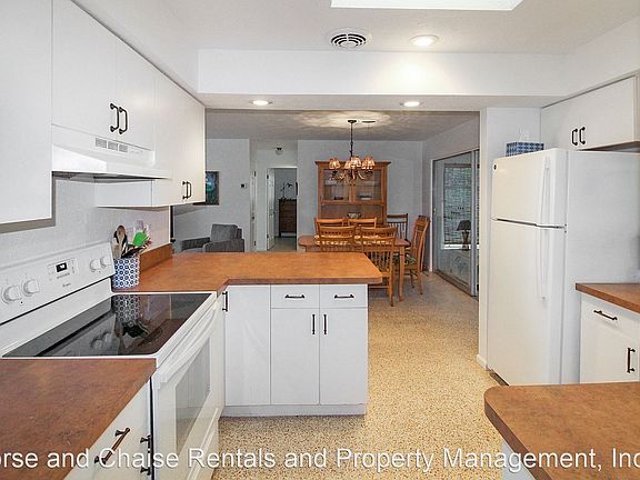 4th image of 333 Park Lane Dr
