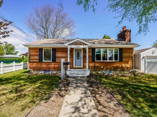 329 Brooklawn Ave, New Bedford, MA 02745