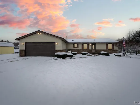 1812 S College Rd, Mason, MI 48854
