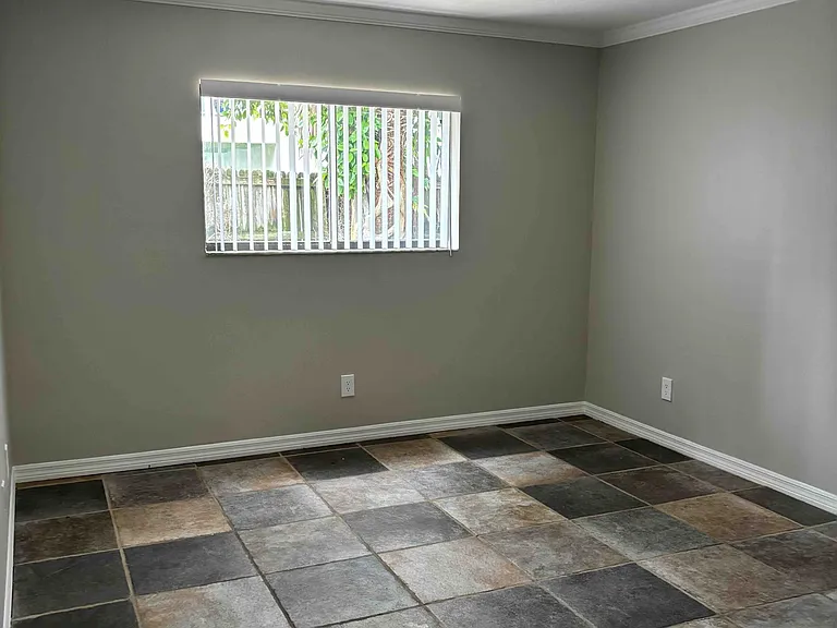 315 Grant Ave — Photo 14