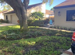 3633 Glen Oaks Manor Dr, Sarasota, FL 34232