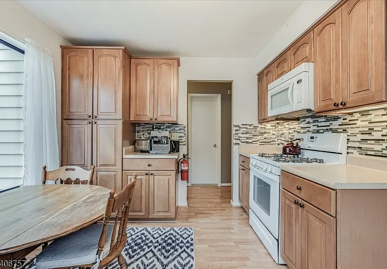 7 Eagle Dr — Photo 5