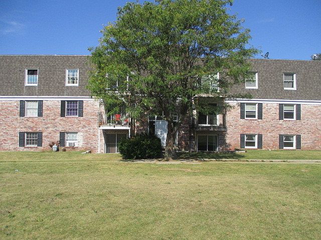 1st image of 3120 Jacqueline Dr Unit 3