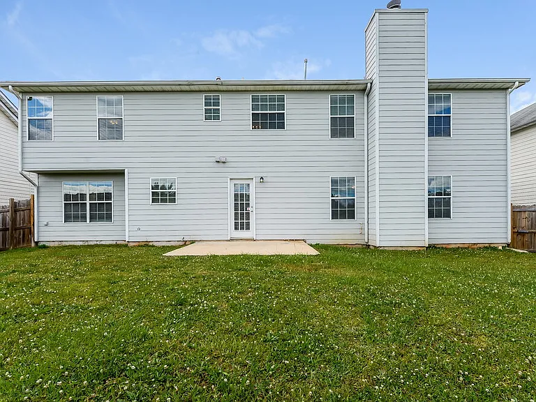 3711 Arminto Dr — Photo 17