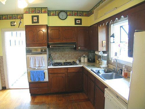 3rd image of 6447 N Drake Ave