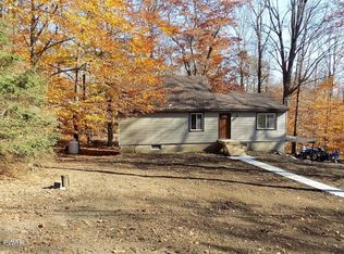 114 Crest Hl, Canadensis, PA 18325