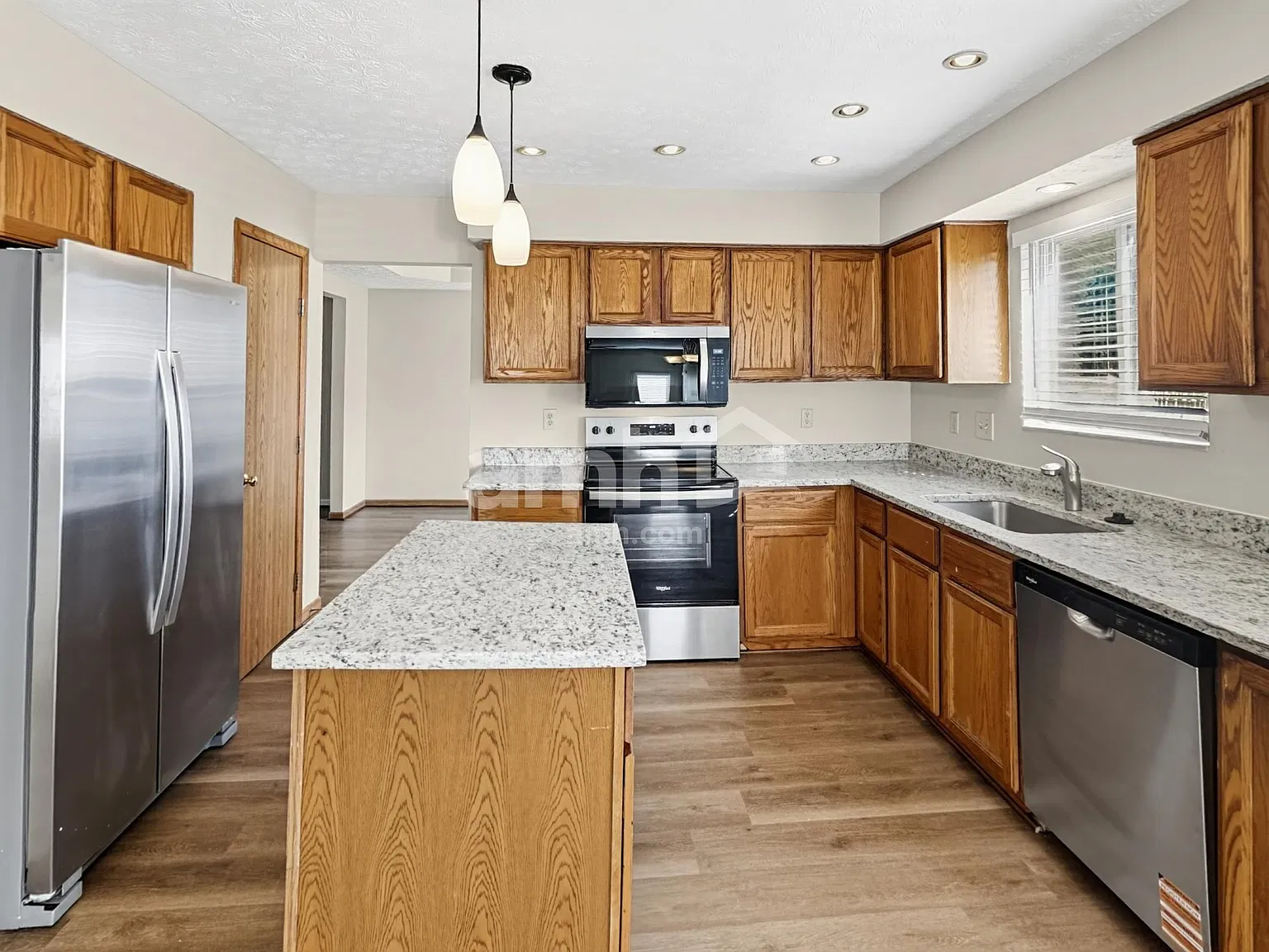 4 bed, 2.5 bath, 2186 sqft, $2,725 — Photo 4