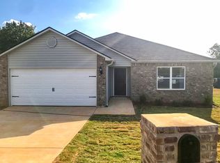 120 Cambridge Park Dr, Montevallo, AL 35115