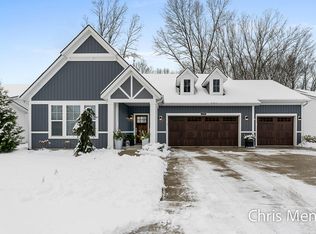 17501 Shinnecock Dr, Spring Lake, MI 49456