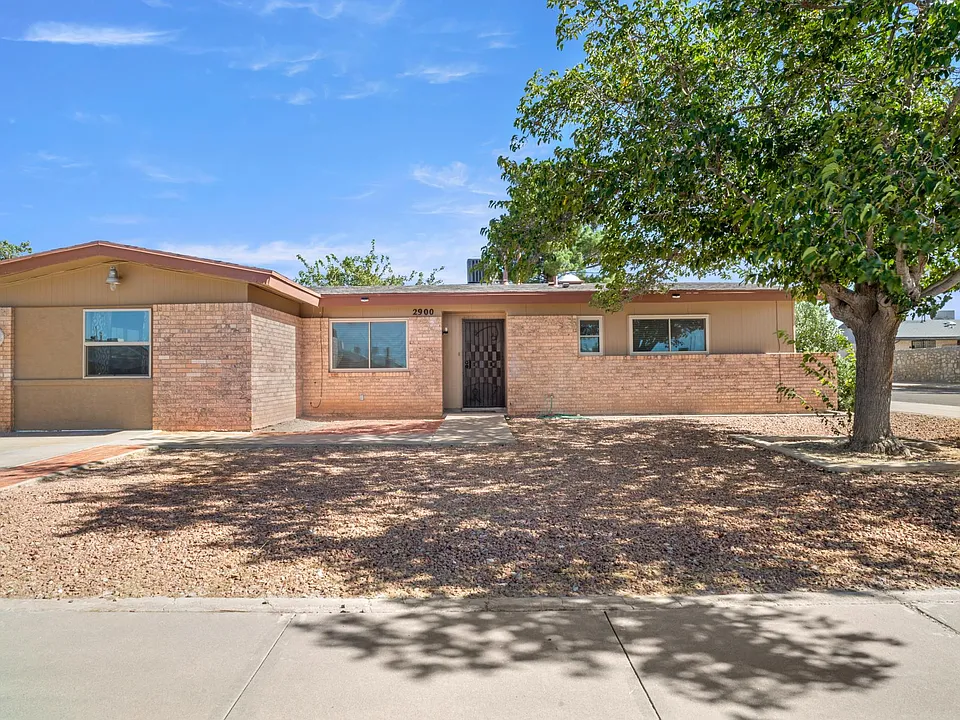 2900 Beachcomber Dr