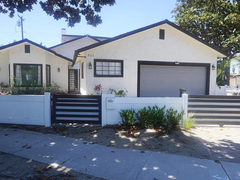 221 S Topo St — Photo 1