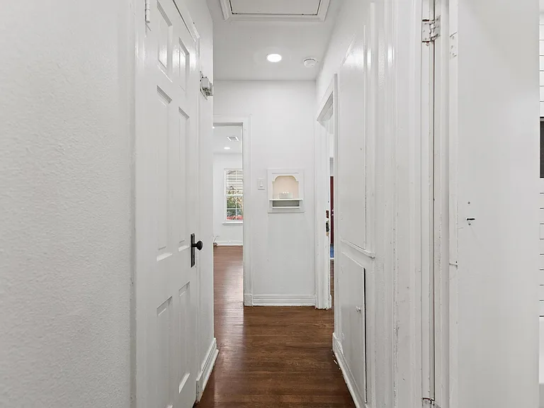 82 Vaughn Dr — Photo 14