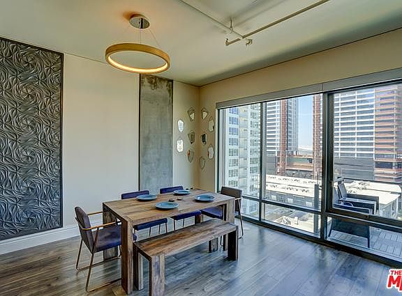 2nd image of 1100 S Hope St APT 1206