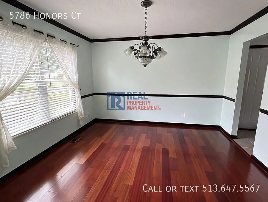 Gorgeous 4 BR 2.5 BA Highland Lakes Home! — Photo 2
