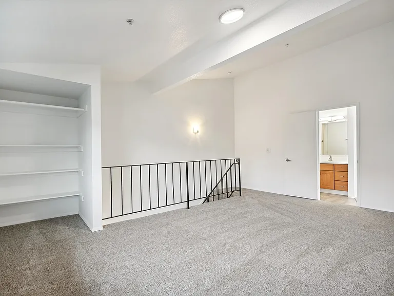 Alturas Vose Townhomes — Photo 20