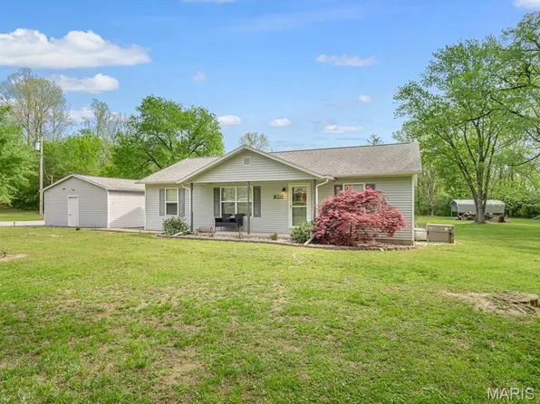 900 Deer Creek Ln, Sparta, IL 62286