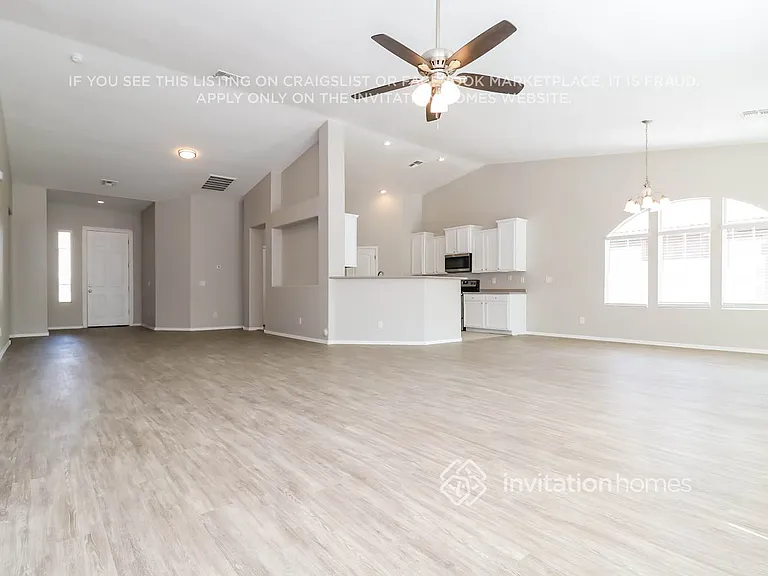 2015 W Carson Rd — Photo 3