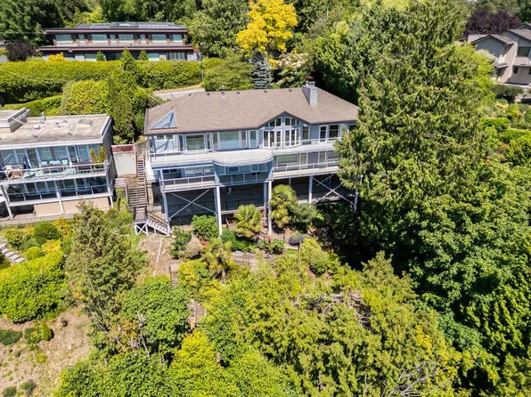 2408 SW Marine Dr, Vancouver, BC V6P 6C2
