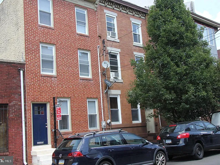 2023 Brown St — Photo 10