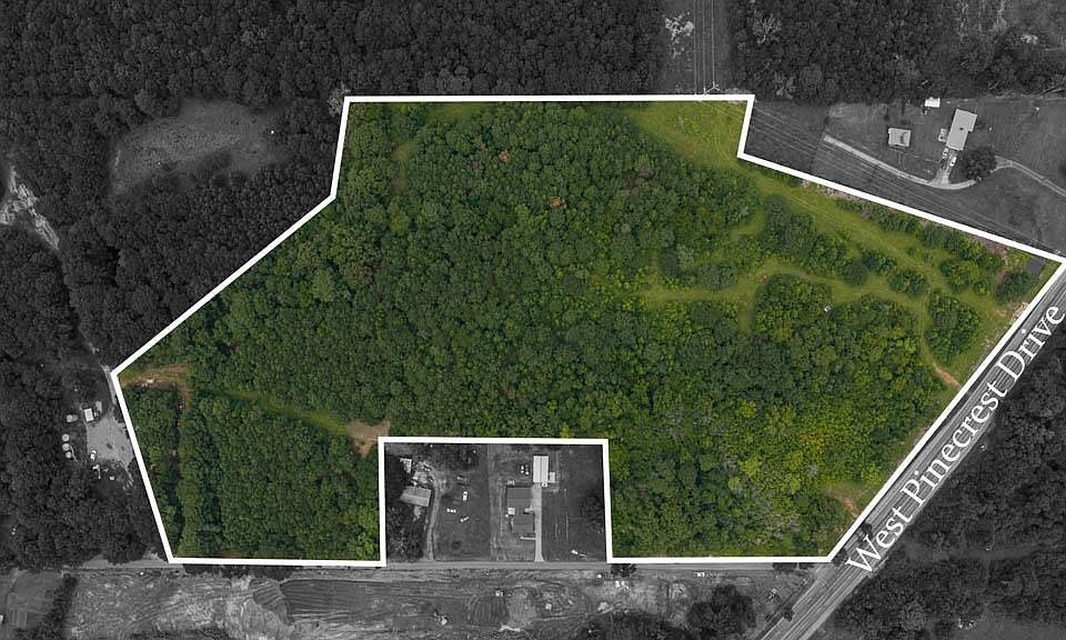 1st image of 3303 Meadow Ln