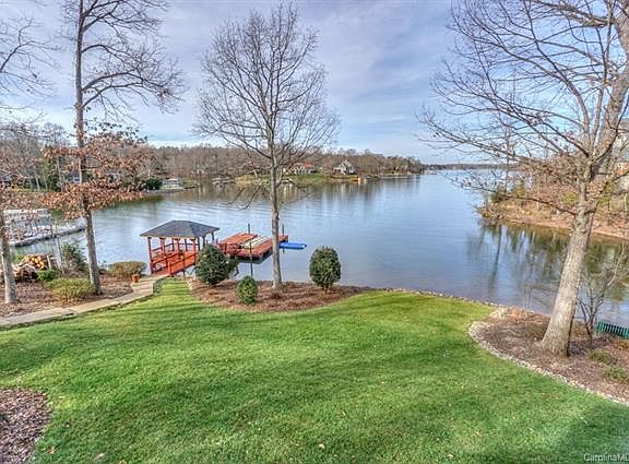 2nd image of 135 Long Cove Ln