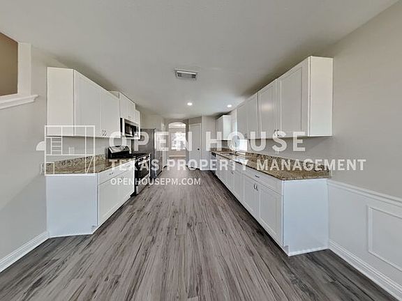 5th image of 3143 Rainpark Ln