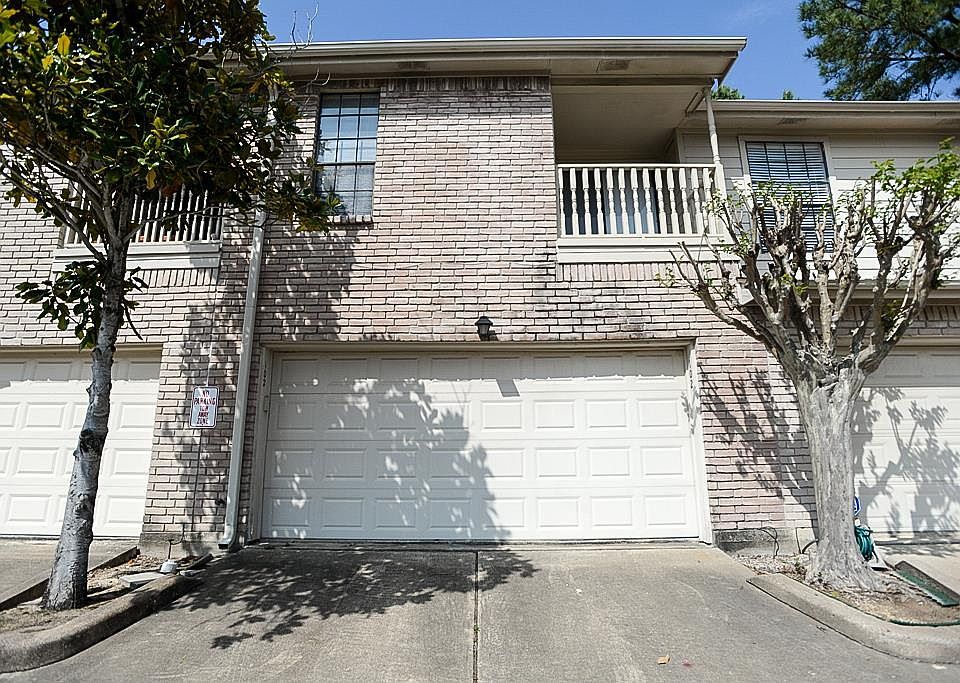 1st image of 800 Country Place Dr Unit 102