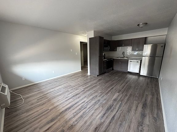 4th image of 2405 W 2nd Ave APT 23