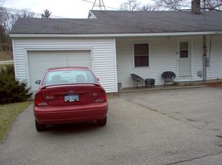 1717 E Hess Lake Dr, Grant, MI 49327