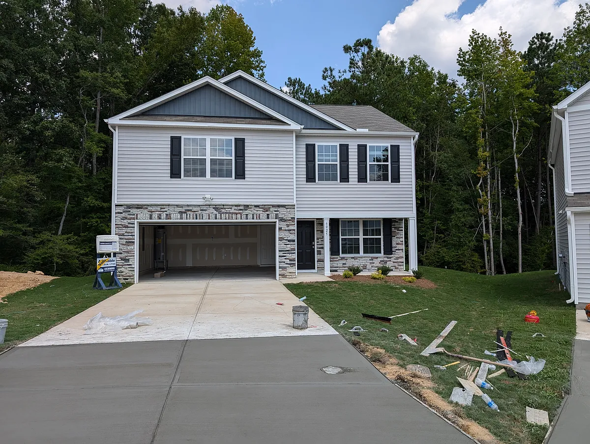 Building Photo - 6025 Howth Way