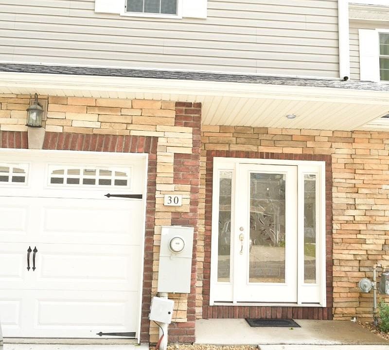 1st image of 30 Turnstone Dr