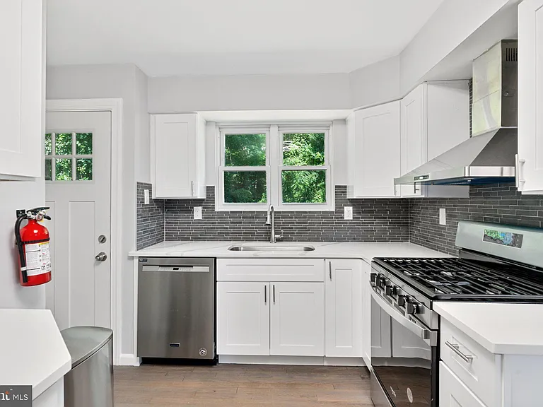 501 Bloomfield Dr — Photo 14