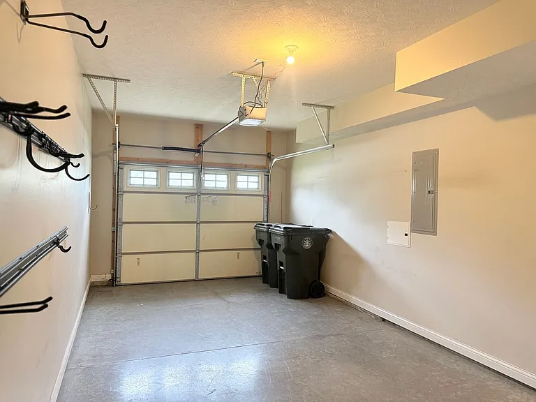 611 Knob Hill Rd — Photo 17