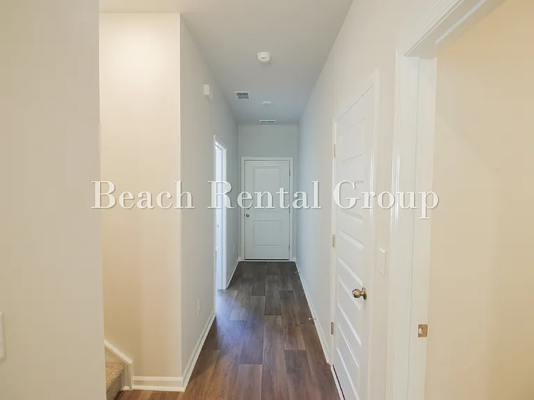 1320 Speedway St — Photo 4