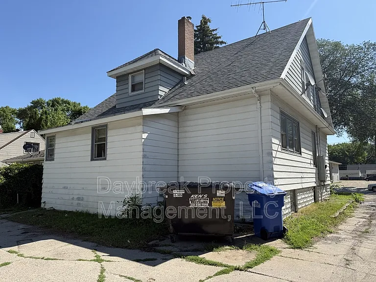 1228 10th St N #4 — Photo 25
