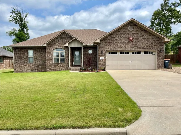 259 Cottonwood Ln, Russellville, AR 72802