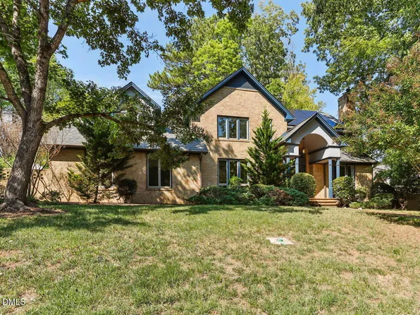 3812 Dunsinane Dr, Durham, NC 27707