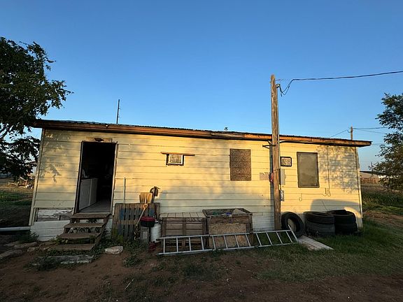 4th image of 610 E 10th St