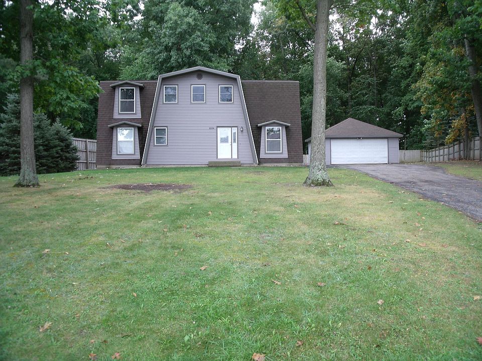 1st image of 3224 Woodhams Ave